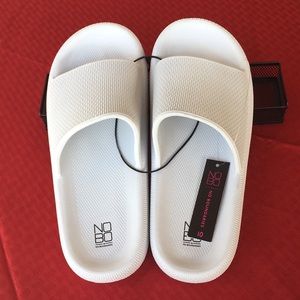 NOBO Woman’s Slides